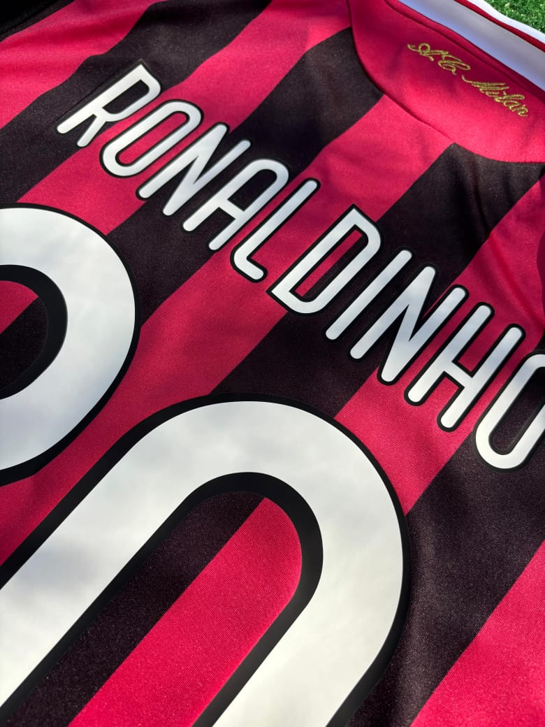 AC Milan Home Retrô 2009 - Ronaldinho #80